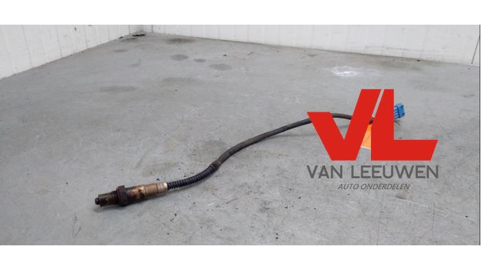Używane Sonda lambda Peugeot 1007 (KM) 1.6 GTI,Gentry 16V Cena € 12,00 Procedura marży oferowane przez Van Leeuwen Auto Onderdelen