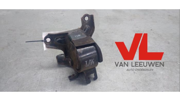 Used Engine mount Kia Sportage (JE) 2.0 CVVT 16V 4x2 Price € 20,00 Margin scheme offered by Van Leeuwen Auto Onderdelen