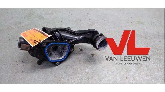 Begagnade Termostathus Peugeot 308 (4A/C) 1.6 VTI 16V Pris € 23,00 Marginaltabell erbjuds av Van Leeuwen Auto Onderdelen