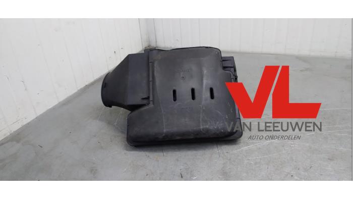 Gebrauchte Luftfiltergehäuse Renault Clio II (BB/CB) 1.6 16V Preis € 15,00 Margenregelung angeboten von Van Leeuwen Auto Onderdelen