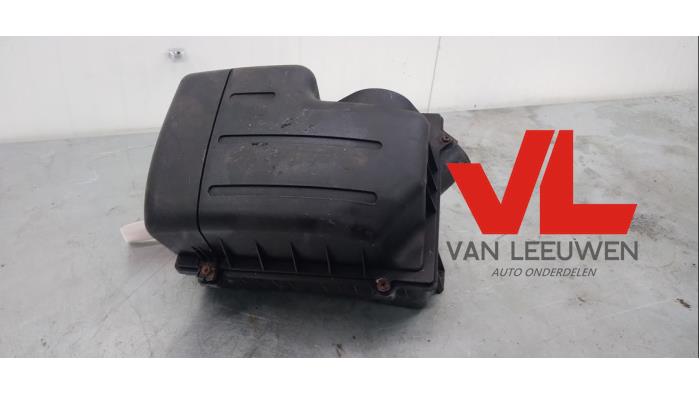 Begagnade Luftfilterhus Ssang Yong Kyron 2.0 M 200 Xdi 16V 4x2 Pris € 28,00 Marginaltabell erbjuds av Van Leeuwen Auto Onderdelen