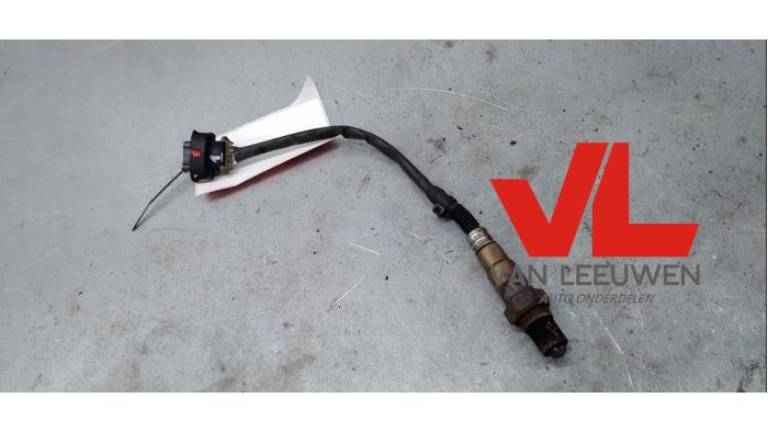 Usagé Sonde lambda Opel Corsa D 1.4 16V Twinport Prix € 10,00 Règlement à la marge proposé par Van Leeuwen Auto Onderdelen