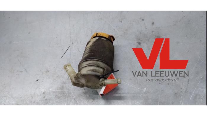 Begagnade Styrservotank Subaru Forester (SG) 2.0 16V X Pris € 15,00 Marginaltabell erbjuds av Van Leeuwen Auto Onderdelen