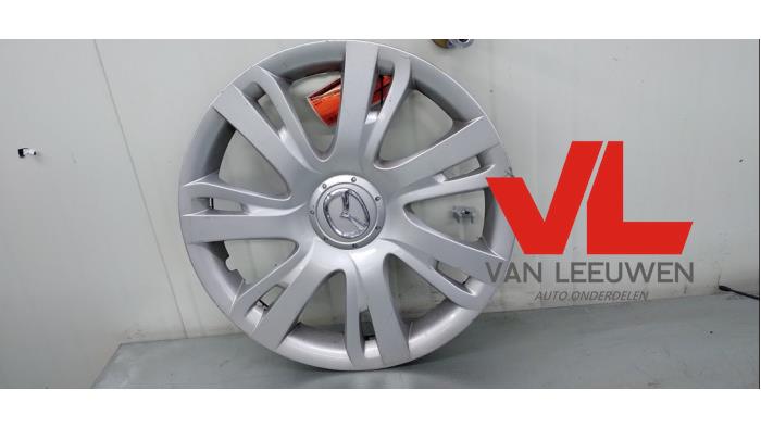 Używane Kolpak Mazda 2 (DE) 1.3 16V MZR Cena € 10,00 Procedura marży oferowane przez Van Leeuwen Auto Onderdelen