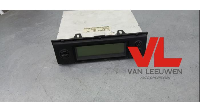 Begagnade Innerdisplay Nissan Micra (K12) 1.2 16V Pris € 14,99 Marginaltabell erbjuds av Van Leeuwen Auto Onderdelen