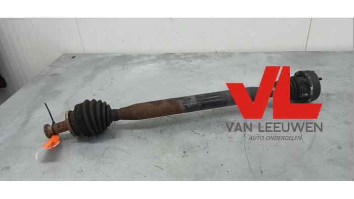 Begagnade Drivaxel, höger fram Volkswagen Polo IV (9N1/2/3) 1.2 12V Pris € 20,00 Marginaltabell erbjuds av Van Leeuwen Auto Onderdelen