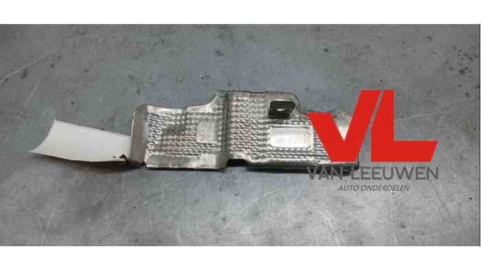 Begagnade Värmesköld Ford Focus 3 1.0 Ti-VCT EcoBoost 12V 100 Pris € 15,00 Marginaltabell erbjuds av Van Leeuwen Auto Onderdelen