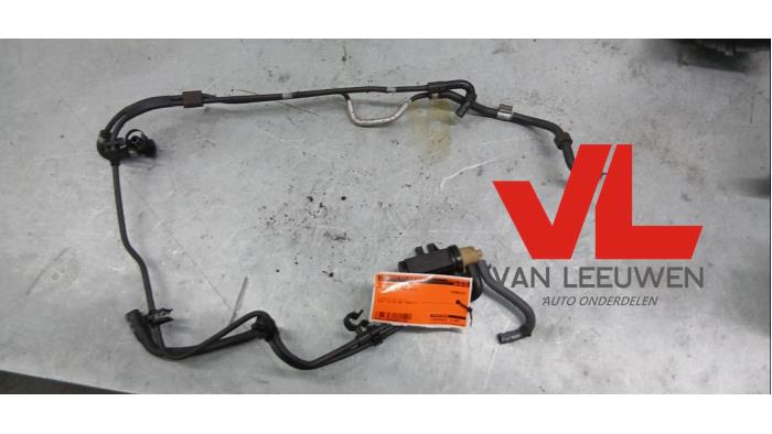 Usagé Régulateur pression turbo Ford Focus 3 1.0 Ti-VCT EcoBoost 12V 100 Prix € 45,00 Règlement à la marge proposé par Van Leeuwen Auto Onderdelen