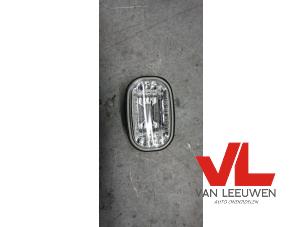 Neuf Clignotant protection avant gauche Toyota Avensis Prix € 6,05 Prix TTC proposé par Van Leeuwen Auto Onderdelen