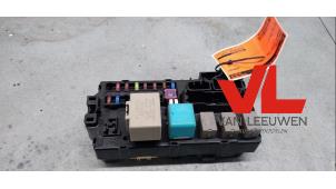Used Fuse box Daihatsu Sirion 2 (M3) 1.3 16V DVVT Price € 19,00 Margin scheme offered by Van Leeuwen Auto Onderdelen
