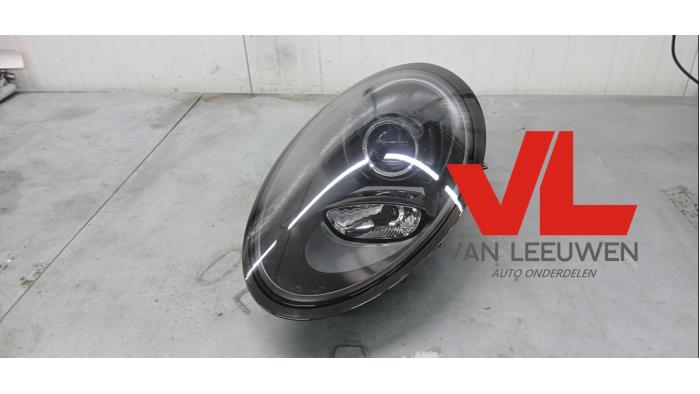Używane Reflektor lewy Porsche 911 (991) Cena € 1.250,00 Procedura marży oferowane przez Van Leeuwen Auto Onderdelen