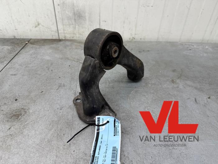 Used Engine mount Mitsubishi Outlander (CW) 2.0 16V 4x2 Price € 15,00 Margin scheme offered by Van Leeuwen Auto Onderdelen