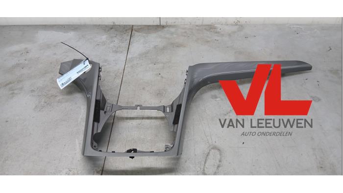 Używane Panel Ford Grand C-Max (DXA) 1.0 Ti-VCT EcoBoost 12V 125 Cena € 15,00 Procedura marży oferowane przez Van Leeuwen Auto Onderdelen