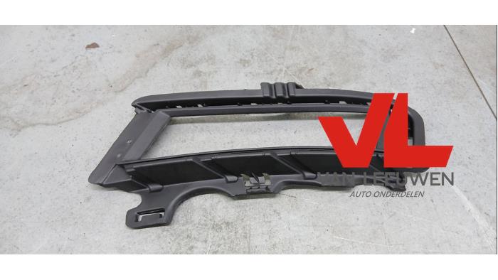 Nya Grill Volkswagen Golf VII (AUA) Pris € 8,47 Inklusive moms erbjuds av Van Leeuwen Auto Onderdelen