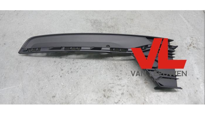 Nowe Grill Skoda Rapid Spaceback Cena € 14,52 Z VAT oferowane przez Van Leeuwen Auto Onderdelen