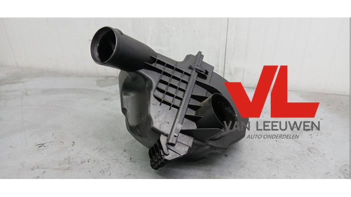 Gebrauchte Luftfiltergehäuse BMW 5 serie Touring (F11) 528i 16V Preis € 75,00 Margenregelung angeboten von Van Leeuwen Auto Onderdelen