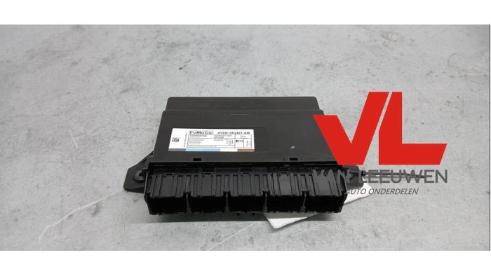 Używane Sterownik Body Control Ford Focus 3 1.0 Ti-VCT EcoBoost 12V 125 Cena € 40,00 Procedura marży oferowane przez Van Leeuwen Auto Onderdelen