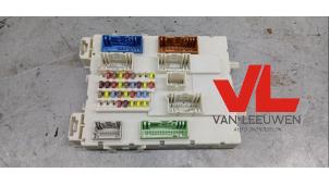 Used Fuse box Ford Focus 3 1.0 Ti-VCT EcoBoost 12V 125 Price € 75,00 Margin scheme offered by Van Leeuwen Auto Onderdelen