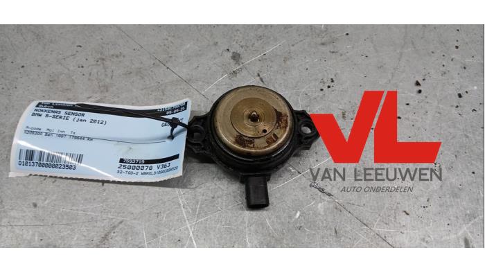 Gebrauchte Nockenwelle Sensor BMW 5 serie Touring (F11) 528i 16V Preis € 20,00 Margenregelung angeboten von Van Leeuwen Auto Onderdelen