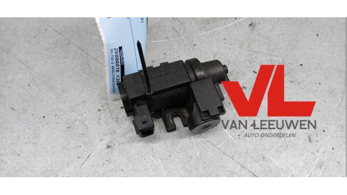 Usagé Régulateur pression turbo BMW 5 serie Touring (F11) 528i 16V Prix € 45,00 Règlement à la marge proposé par Van Leeuwen Auto Onderdelen
