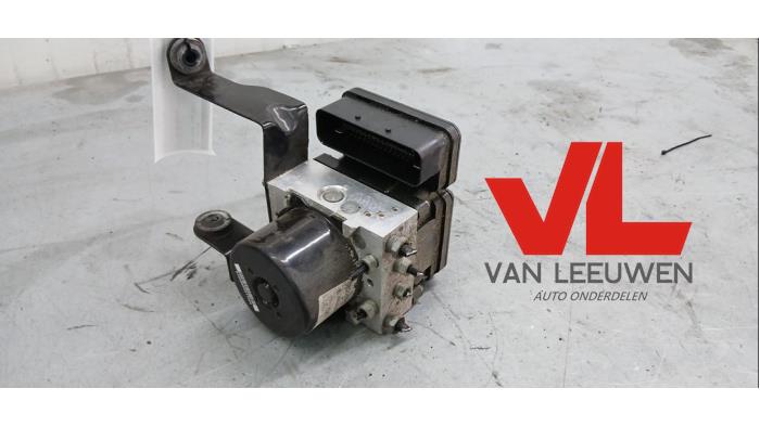 Used ABS Computer Ford Focus 3 1.0 Ti-VCT EcoBoost 12V 125 Price € 150,00 Margin scheme offered by Van Leeuwen Auto Onderdelen