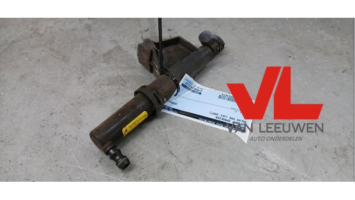 Używane Spryskiwacz reflektorów Volvo V50 (MW) 1.8 16V Cena € 15,00 Procedura marży oferowane przez Van Leeuwen Auto Onderdelen