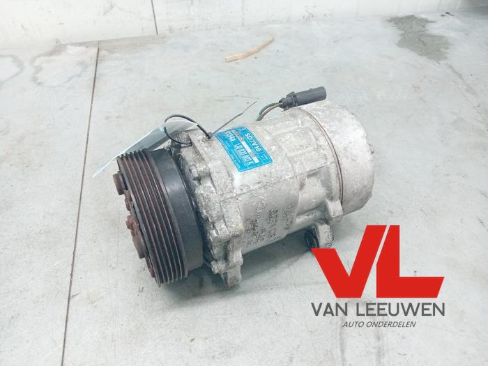 Usagé Pompe clim Volkswagen New Beetle (9C1/9G1) 1.6 Prix € 15,00 Règlement à la marge proposé par Van Leeuwen Auto Onderdelen