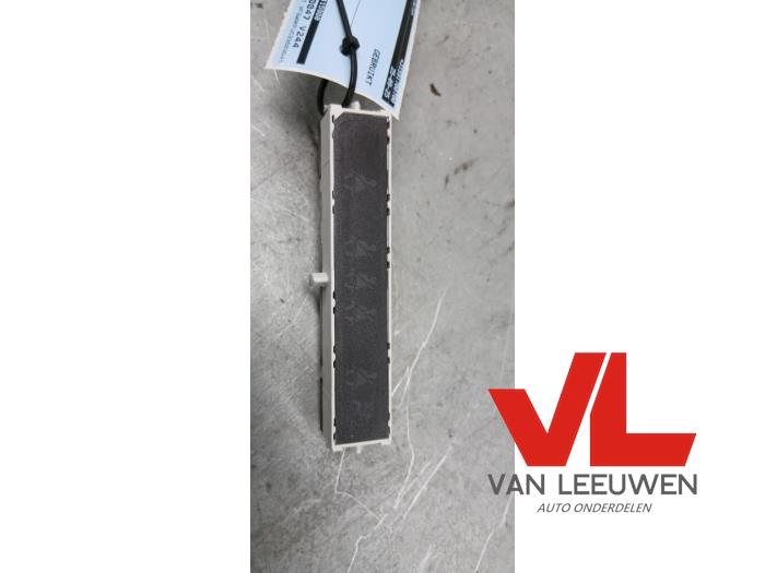 Begagnade Innerdisplay Peugeot 207/207+ (WA/WC/WM) 1.4 16V Pris € 9,99 Marginaltabell erbjuds av Van Leeuwen Auto Onderdelen