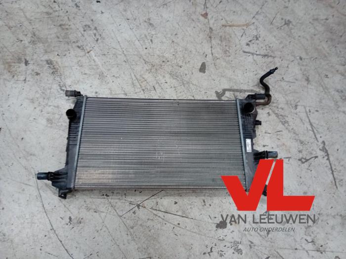 Used Radiator Renault Megane III Grandtour (KZ) 1.2 16V TCE 130 Price € 25,00 Margin scheme offered by Van Leeuwen Auto Onderdelen
