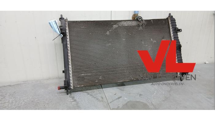 Usagé Radiateur Opel Insignia 2.8 V6 Turbo 24V 4x4 Ecotec Prix € 40,00 Règlement à la marge proposé par Van Leeuwen Auto Onderdelen