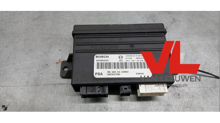 Begagnade PDC-modul Peugeot 308 (4A/C) 1.6 VTI 16V Pris € 35,00 Marginaltabell erbjuds av Van Leeuwen Auto Onderdelen