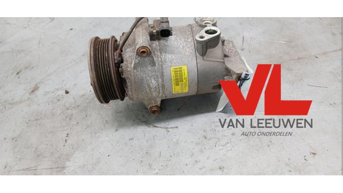 Usagé Compresseur de clim Ford Transit Custom 2.2 TDCi 16V Prix € 139,15 Prix TTC proposé par Van Leeuwen Auto Onderdelen