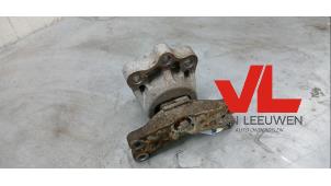 Engine mount from a Ford Transit Custom 2.2 TDCi 16V 2016