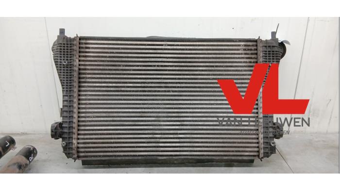 Used Intercooler Volkswagen Passat Variant (3C5) 2.0 TDI 16V 140 Price € 25,00 Margin scheme offered by Van Leeuwen Auto Onderdelen