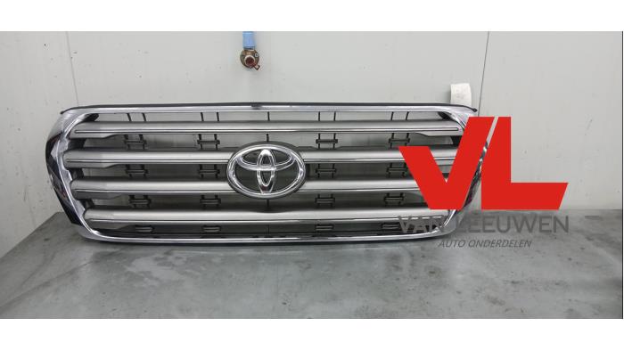 Używane Grill Toyota Land Cruiser V8 (J20) 4.5 D-4D 32V Cena € 375,00 Procedura marży oferowane przez Van Leeuwen Auto Onderdelen