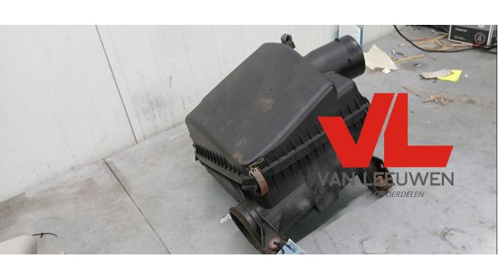 Begagnade Luftfilterhus Toyota Land Cruiser V8 (J20) 4.5 D-4D 32V Pris € 175,00 Marginaltabell erbjuds av Van Leeuwen Auto Onderdelen