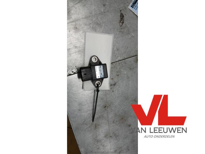 Begagnade Hastighetssensor Toyota Land Cruiser V8 (J20) 4.5 D-4D 32V Pris € 25,00 Marginaltabell erbjuds av Van Leeuwen Auto Onderdelen
