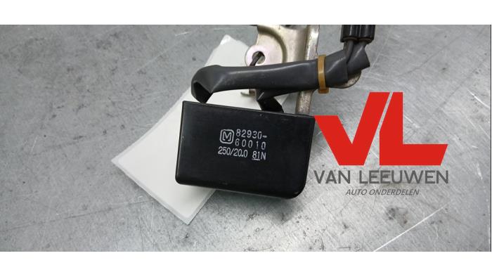 Używane Kondensator start/stop Toyota Land Cruiser V8 (J20) 4.5 D-4D 32V Cena € 35,00 Procedura marży oferowane przez Van Leeuwen Auto Onderdelen