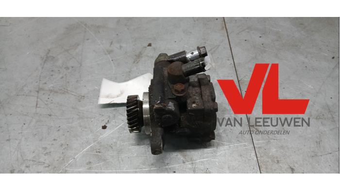Usagé Pompe de direction Toyota Land Cruiser V8 (J20) 4.5 D-4D 32V Prix € 275,00 Règlement à la marge proposé par Van Leeuwen Auto Onderdelen