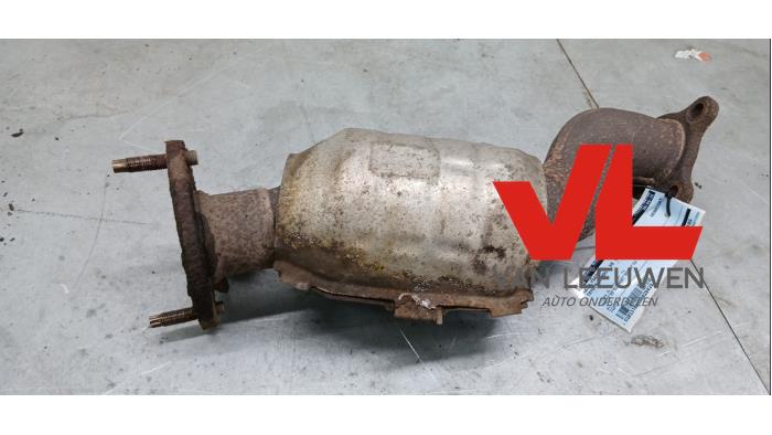 Usagé Catalyseur Toyota Land Cruiser V8 (J20) 4.5 D-4D 32V Prix € 375,00 Règlement à la marge proposé par Van Leeuwen Auto Onderdelen