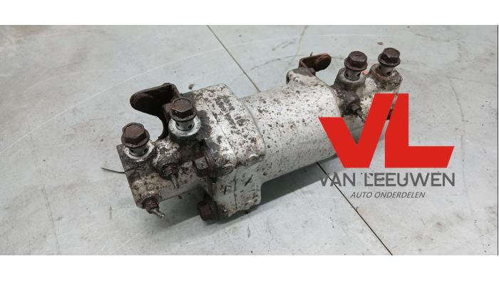 Gebrauchte Pumpfederung (Hydr.) Toyota Land Cruiser V8 (J20) 4.5 D-4D 32V Preis € 950,00 Margenregelung angeboten von Van Leeuwen Auto Onderdelen