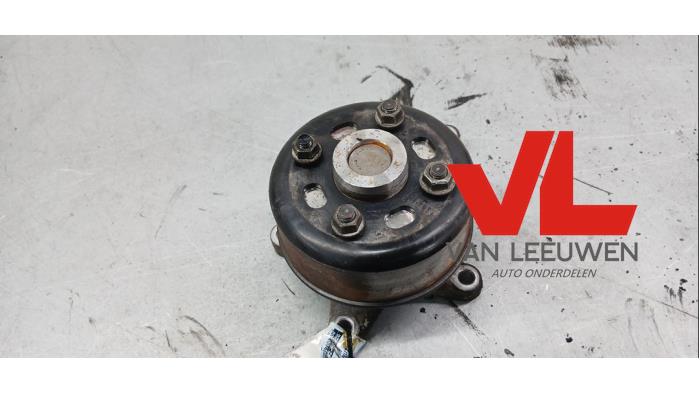 Używane Pompa wodna Toyota Land Cruiser V8 (J20) 4.5 D-4D 32V Cena € 35,00 Procedura marży oferowane przez Van Leeuwen Auto Onderdelen