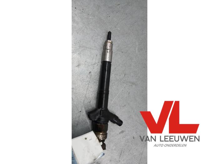 Usagé Injecteurs Toyota Land Cruiser V8 (J20) 4.5 D-4D 32V Prix € 185,00 Règlement à la marge proposé par Van Leeuwen Auto Onderdelen