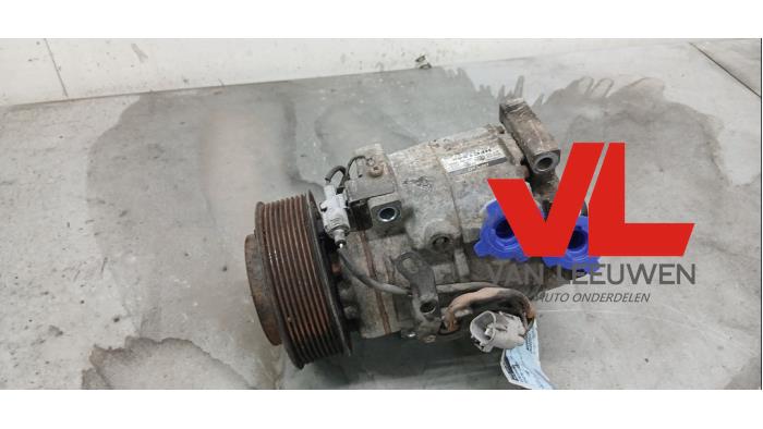 Usagé Pompe clim Toyota Land Cruiser V8 (J20) 4.5 D-4D 32V Prix € 175,00 Règlement à la marge proposé par Van Leeuwen Auto Onderdelen