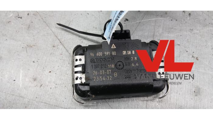 Begagnade Regnsensor Citroen C4 Berline (LC) 1.6 16V Pris € 19,99 Marginaltabell erbjuds av Van Leeuwen Auto Onderdelen
