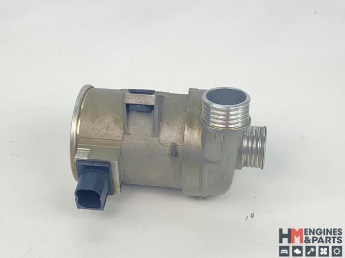Gebrauchte Wasserpumpe BMW 5 serie Touring (F11) 520i 16V Preis € 151,25 Mit Mehrwertsteuer angeboten von HM Engines & Parts