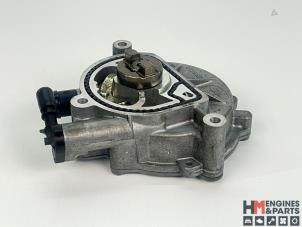Używane Pompa prózniowa (benzyna) Ford Focus 4 1.5 EcoBoost 12V 182 Cena € 48,40 Z VAT oferowane przez HM Engines & Parts