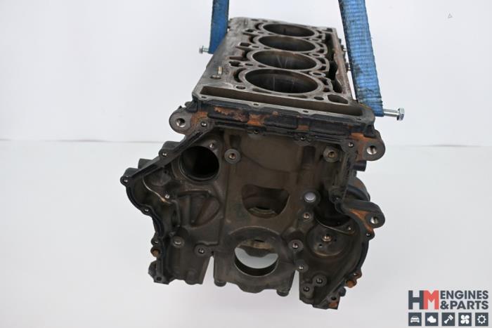 Used Engine crankcase Volkswagen Golf VII (AUA) 2.0 GTI 16V Price € 423,50 Inclusive VAT offered by HM Engines & Parts