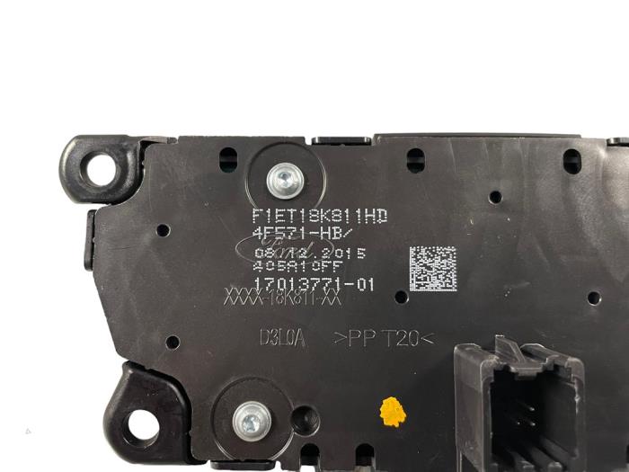 Radio control panel Ford Focus 3 1.0 Ti-VCT EcoBoost 12V 125 - 2024819 FORD