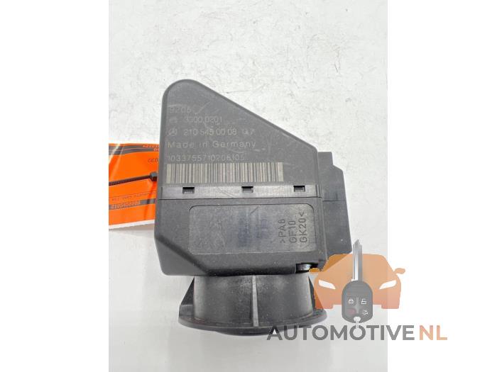 Electronic ignition key from a Mercedes-Benz CLK (W208) 2.0 200 16V 1999
